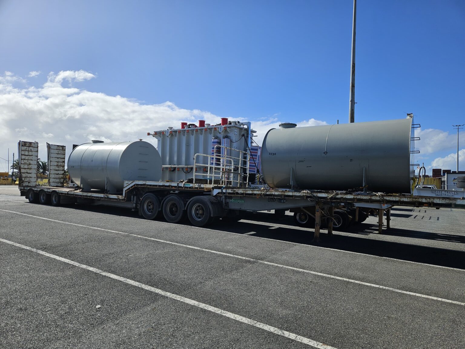 AAW Project Logistics team positioning transformer on site