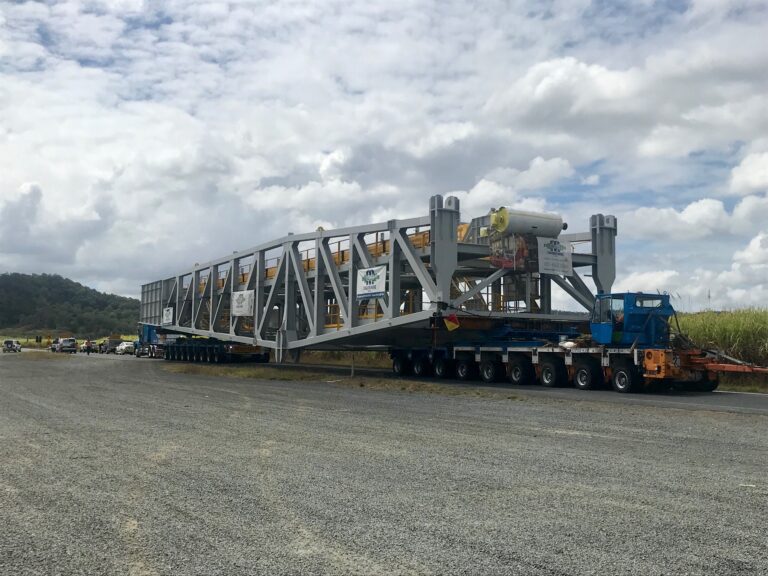 Heavy lift barge discharge operations
